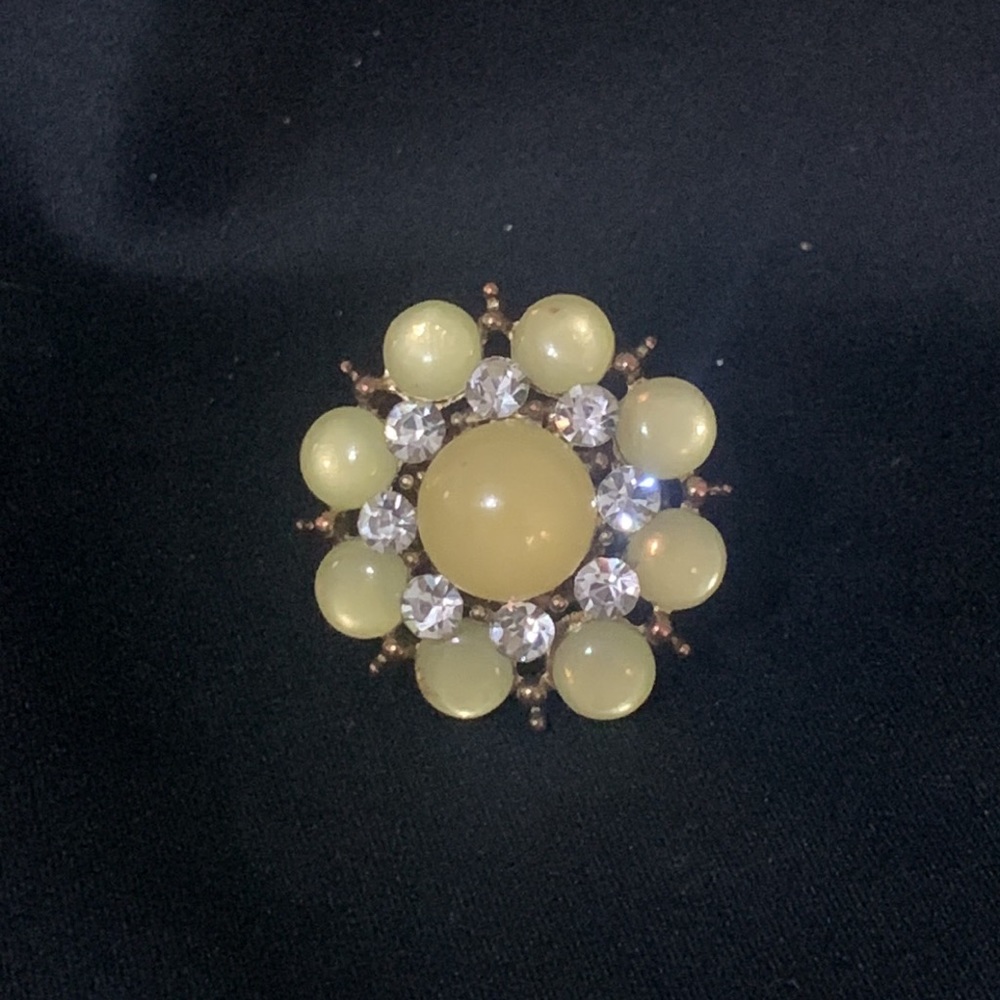 Pastel green, crystal and gold flower statement ring